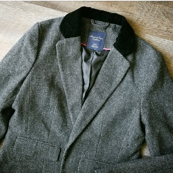 American Eagle Outfitters Jackets & Blazers - 🍒EUC🍒 AE TWEED BLAZER W/ VELVET LAPEL